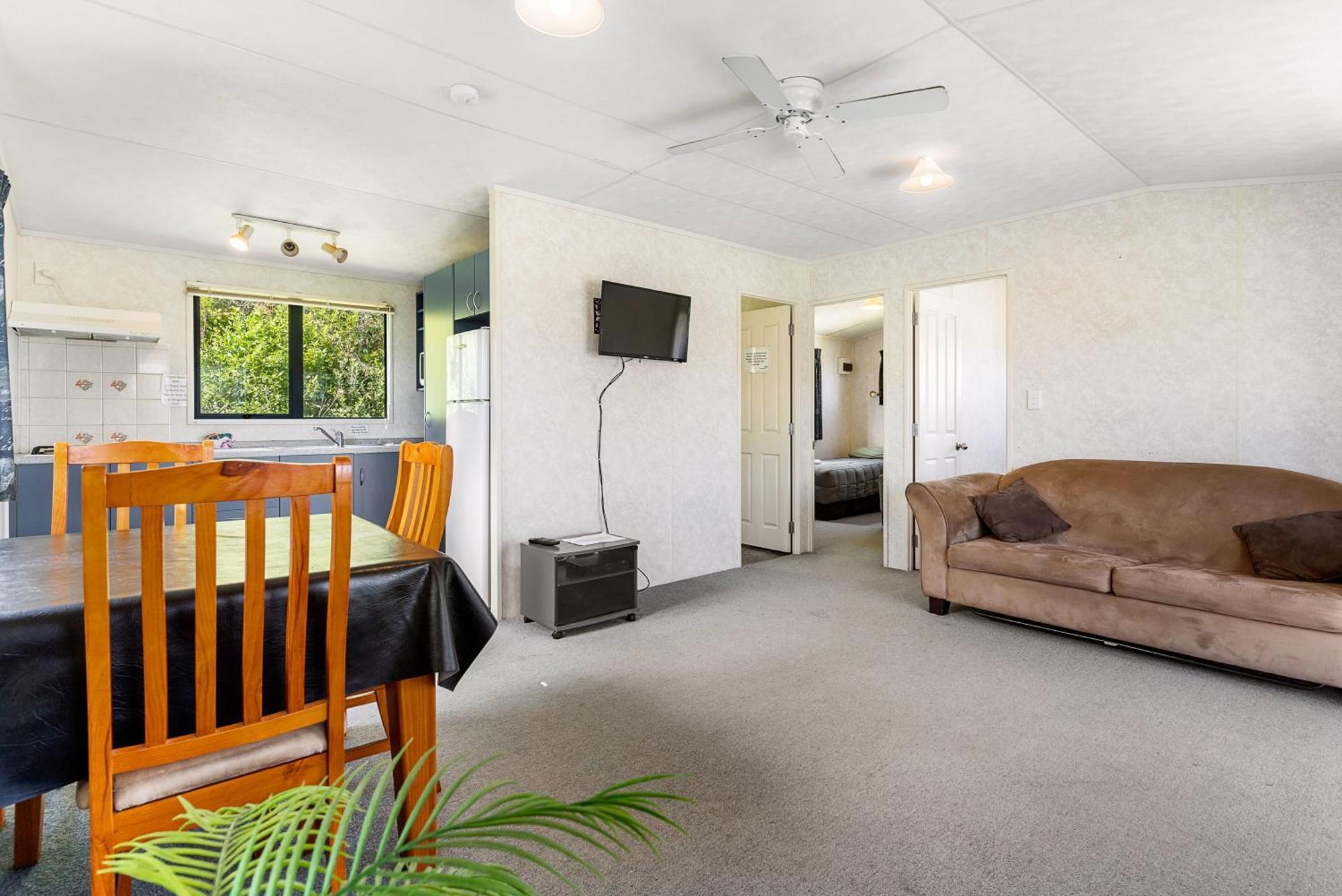 Port Waikato Holiday Park Екстер'єр фото