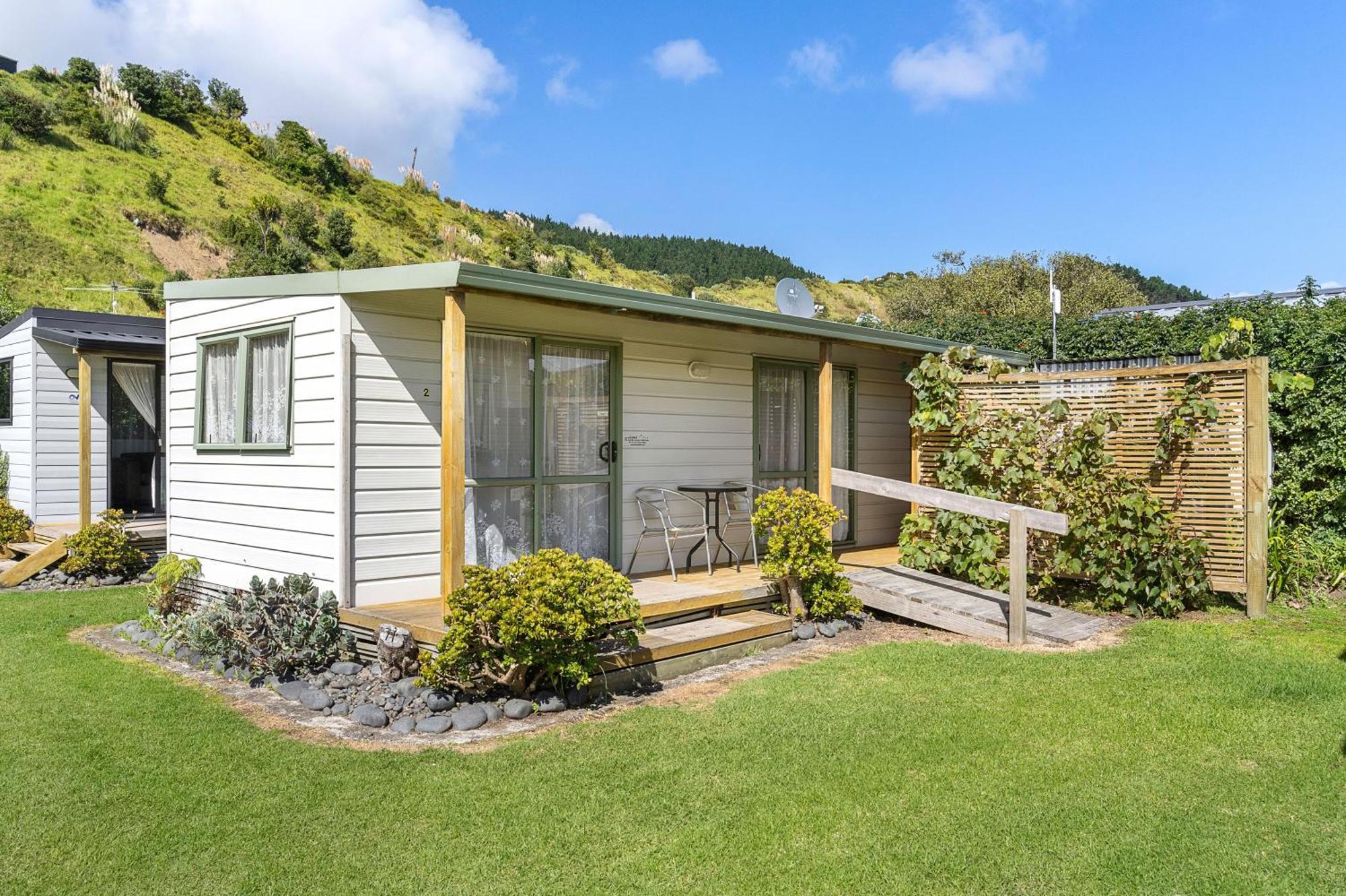 Port Waikato Holiday Park Екстер'єр фото