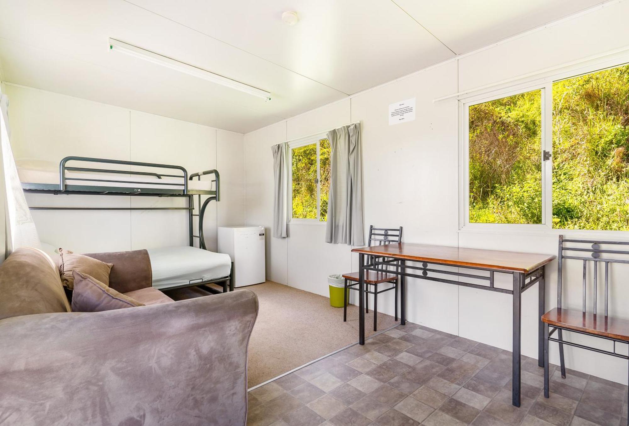 Port Waikato Holiday Park Екстер'єр фото